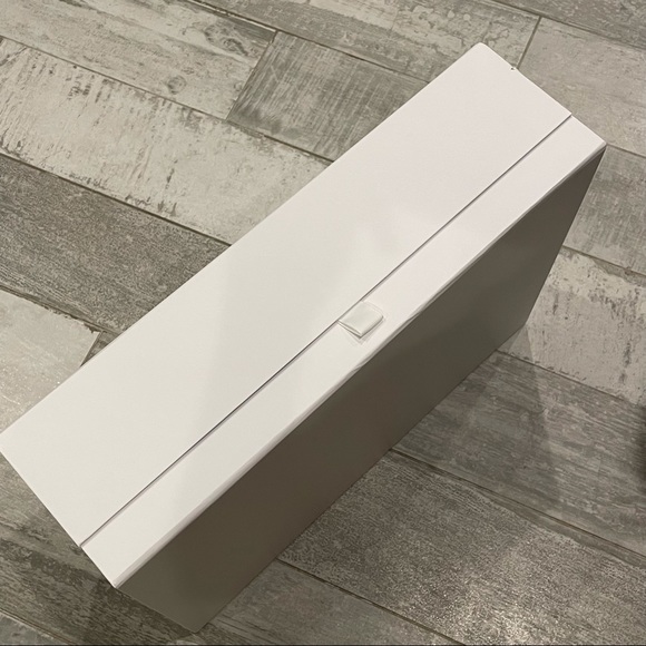 Nadine Merabi Authentic White Magnet Flap On Lead Empty Box Storage Contrast - Picture 6 of 10